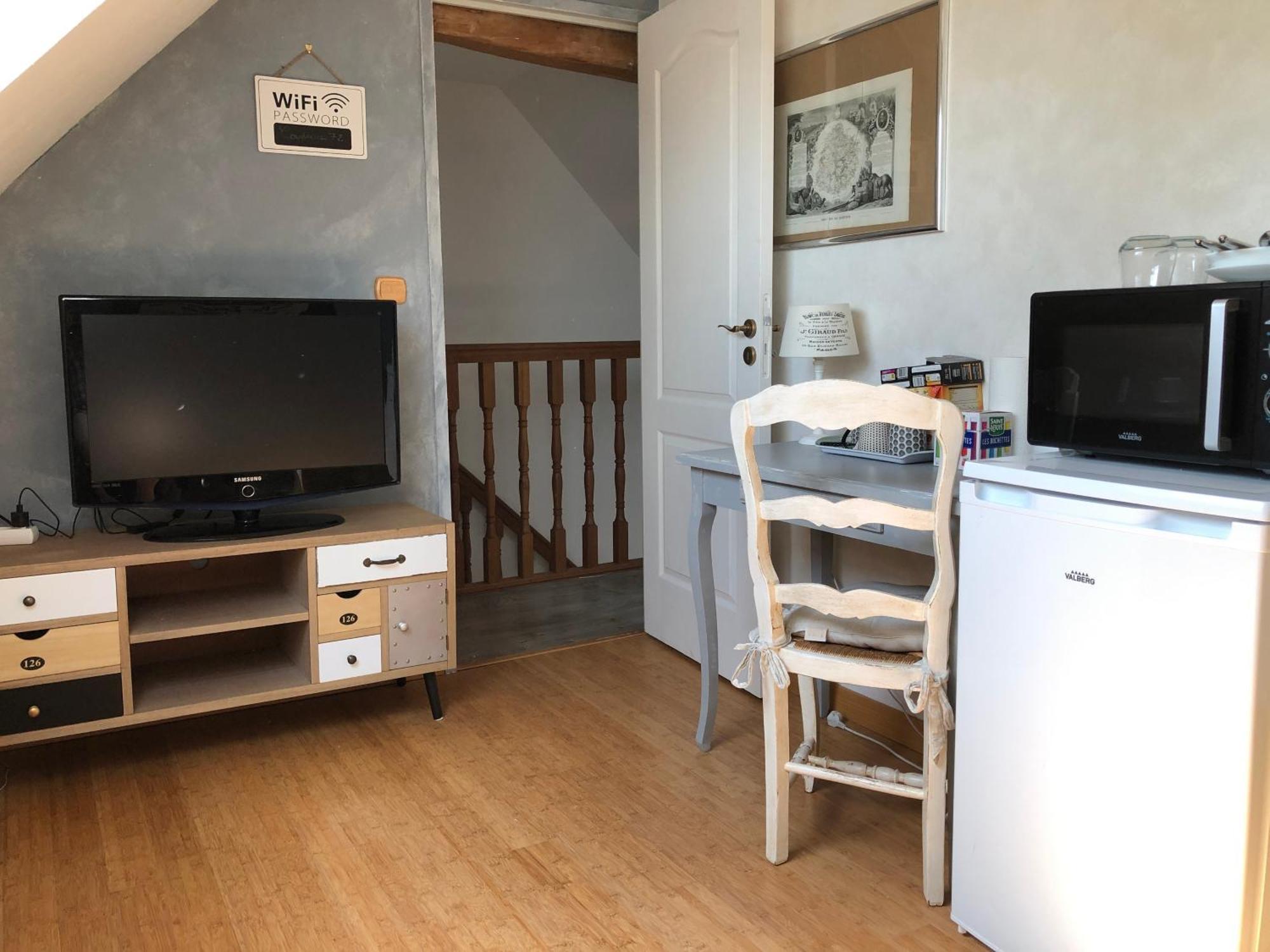 Chambre Double Avec Sdb Privee Au Milieu Des Champs Apartment Teloche Exterior photo